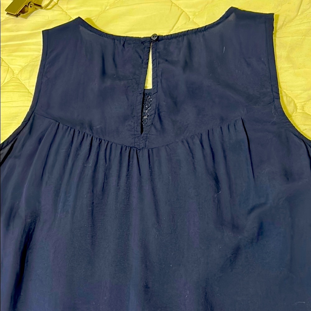 Old Navy Blue Sleeveless Relaxed Blouse - Picture 6 of 6